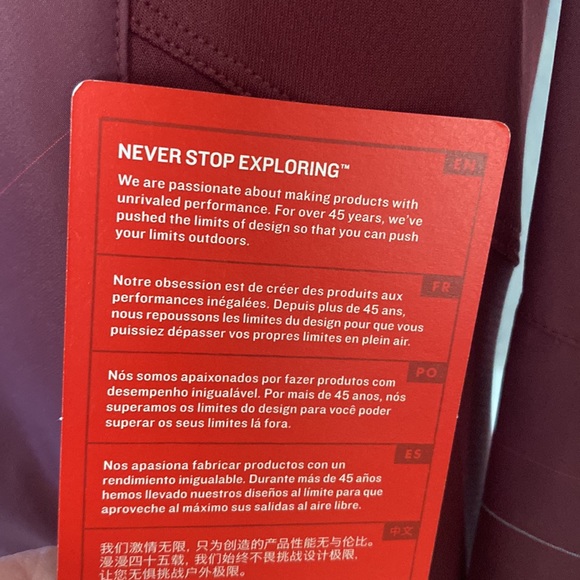 New with Tags The North Face Deep Garnet Red Running W Isotherm jacket - Picture 11 of 16